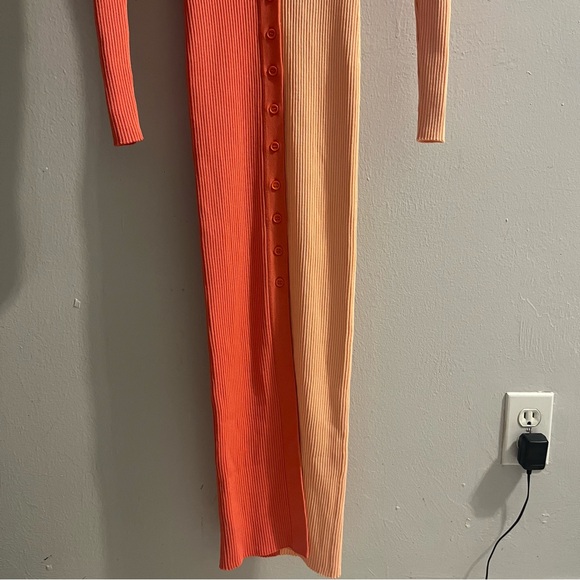 Staud Shoko Colorblock
Sweater Dress Bittersweet/Peach
Size XS - Picture 9 of 16